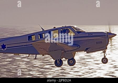 Israelische Luftwaffe (IAF) Beechcraft Bonanza die Beechcraft Bonanza ist ein amerikanisches Flugzeug für die allgemeine Luftfahrt, das 1947 von Beech Aircraft Corpor eingeführt wurde Stockfoto