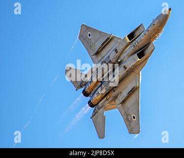 Israelische Luftwaffe (IAF) F-15 (Baz) Kampfjet im Flug Stockfoto