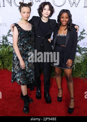 Culver City, Usa. 15. August 2022. CULVER CITY, LOS ANGELES, KALIFORNIEN, USA - 15. AUGUST: Sofia Rosinsky, Riley Lai Nelet und Camryn Jones kommen zur Premiere von Amazon Prime Video's „der Herr der Ringe: Die Rings of Power-Saison 1 fand am 15. August 2022 in den Culver Studios in Culver City, Los Angeles, Kalifornien, USA, statt. (Foto von Xavier Collin/Image Press Agency) Quelle: Image Press Agency/Alamy Live News Stockfoto