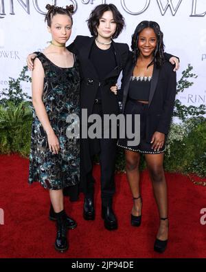 Culver City, Usa. 15. August 2022. CULVER CITY, LOS ANGELES, KALIFORNIEN, USA - 15. AUGUST: Sofia Rosinsky, Riley Lai Nelet und Camryn Jones kommen zur Premiere von Amazon Prime Video's „der Herr der Ringe: Die Rings of Power-Saison 1 fand am 15. August 2022 in den Culver Studios in Culver City, Los Angeles, Kalifornien, USA, statt. (Foto von Xavier Collin/Image Press Agency) Quelle: Image Press Agency/Alamy Live News Stockfoto