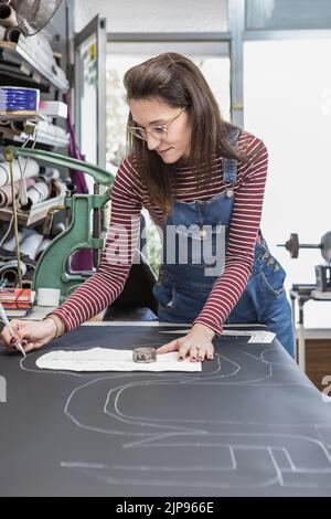 Schnittmuster, Rekord, motorradsattlerei, polsterei, motorradsattler, Nähmuster, Schallplatten, Vinyl Stockfoto