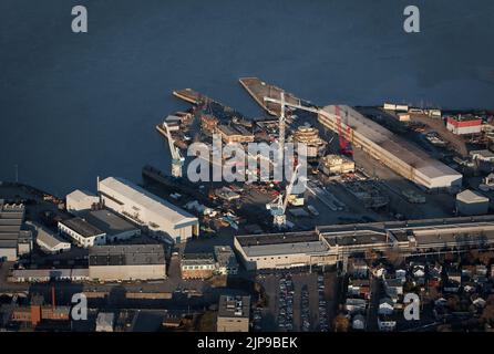 Das MIL-Davie Shipbuilding in Levis, ist in diesem Luftbild am 11. November 2009 abgebildet. Die Einrichtung in Quebec, die sich am St. Lawrence River gegenüber der Stadt Quebec befindet, wurde 1997 geschlossen und Anfang 2000 Konkurs angemeldet, wurde aber für einen Vertrag, der 2009 geliefert werden soll, wieder aktiviert. Stockfoto