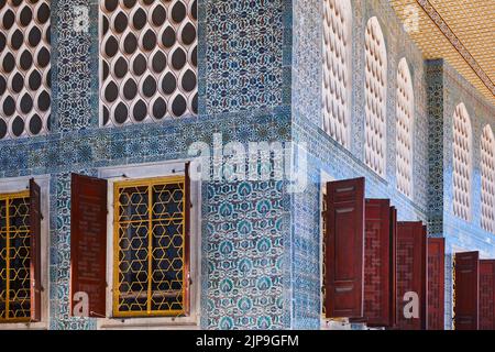 Bagdad Pavillon Iznik Dekoration Design im Topkapi Palast. Istanbul, Türkei Stockfoto