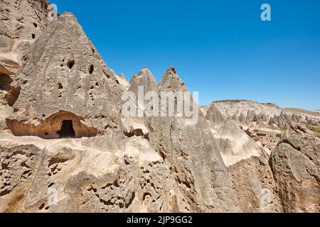 Häuser in den Fels gehauen. Ilhara-Tal. Selime, Kappadokien, Türkei Stockfoto