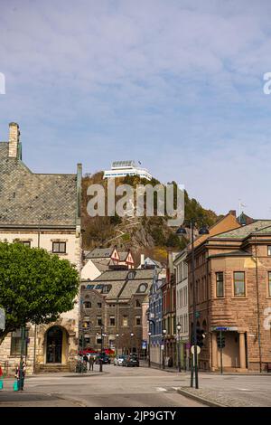 Ålesund ist eine Hafenstadt an der Westküste Norwegens, am Eingang zum Geiranger Fjord. Es ist bekannt für den Jugendstil architektonischen Stil bekannt Stockfoto