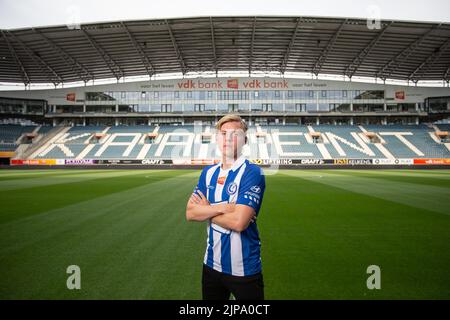 Gents Jens Pettr Hauge, abgebildet während einer Vertragsunterzeichnung des belgischen Fußballvereins KAA Gent, um einen neuen Spieler zu präsentieren, Dienstag, 16. August 2022 in Gent. BELGA FOTO JAMES ARTHUR GEKIERE Stockfoto