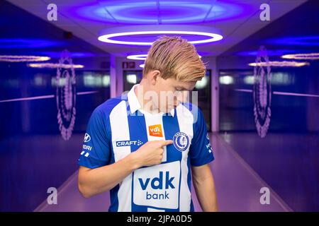 Gents Jens Pettr Hauge, abgebildet während einer Vertragsunterzeichnung des belgischen Fußballvereins KAA Gent, um einen neuen Spieler zu präsentieren, Dienstag, 16. August 2022 in Gent. BELGA FOTO JAMES ARTHUR GEKIERE Stockfoto