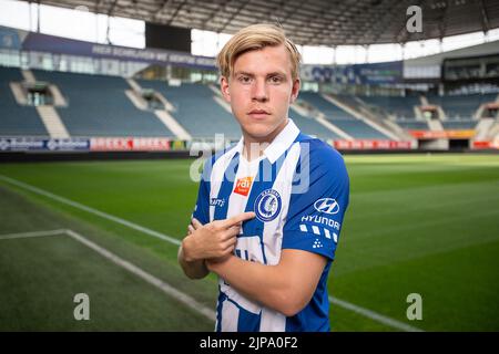 Gents Jens Pettr Hauge, abgebildet während einer Vertragsunterzeichnung des belgischen Fußballvereins KAA Gent, um einen neuen Spieler zu präsentieren, Dienstag, 16. August 2022 in Gent. BELGA FOTO JAMES ARTHUR GEKIERE Stockfoto