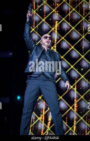 13. August 2022, Toronto, Ontario, Kanada: Der US-amerikanische Rapper und Sänger Armando Christian PÃ©rez, professionell bekannt unter seinem Künstlernamen Pitbull, spielte eine ausverkaufte Show auf der Budweiser Stage in Toronto. Im Bild: PITBULL (Bild: © Angel Marchini/ZUMA Press Wire) Stockfoto