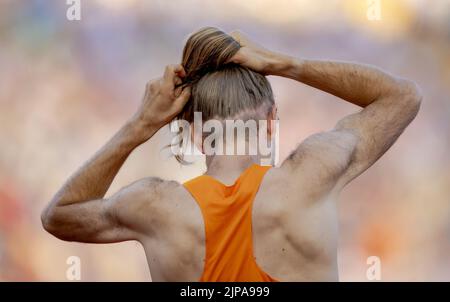 MÜNCHEN - Douwe Amels im Einsatz beim Hochsprung am sechsten Tag der Mehreuropameisterschaft. Die deutsche Stadt München wird 2022 eine kombinierte Europameisterschaft verschiedener Sportarten veranstalten. ANP ROBIN VAN LONKHUIJSEN Stockfoto