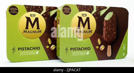 MAGNUM Pistachio Eis. Magnum ist eine Marke von Unilever Stockfoto