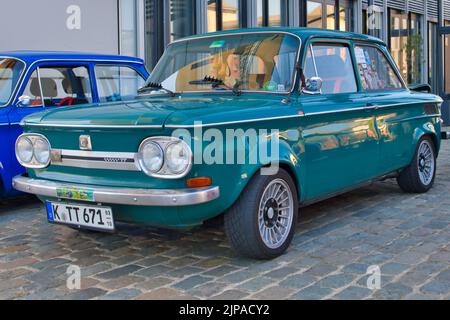 Grüner NSU Prinz TT vom 1960s auf der Oldtimer-Ausstellung in Köln, Deutschland, diagonale Vorderansicht Stockfoto