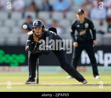 Old Trafford, Manchester, England: 16.. August 2022, The Hundred Womens Cricket, Manchester Originals versus Welsh Fire: Eleanor Threlkeld of Manchester Originals Stockfoto