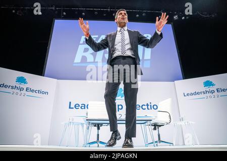 Rishi Sunak während einer Hustings-Veranstaltung in Perth, Schottland, als Teil der Kampagne, Vorsitzender der Konservativen Partei und nächster Premierminister zu sein. Bilddatum: Dienstag, 16. August 2022. Stockfoto