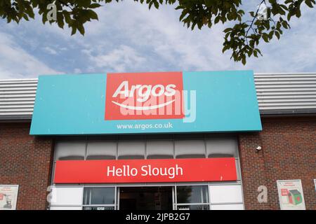 Slough, Großbritannien. 16.. August 2022. Der Argos-Laden im Bath Road Retail Park in Slough soll noch in diesem Jahr schließen. Quelle: Maureen McLean/Alamy Stockfoto