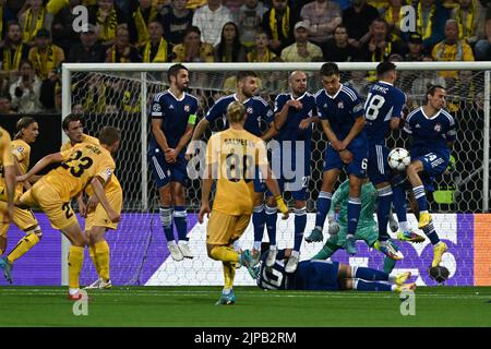 BODO, NORWEGEN - 16. AUGUST: Arijan Ademi, Stefan Ristovski, Josip Misic, Rasmus Lauritsen, Josip Drmic und Robert Ljubicic von GNK Dinamo Zagreb während eines Freistopps während der UEFA Champions League Qualifying Play-offs erste Etappe Spiel zwischen FK Bodo/Glimt und GNK Dinamo Zagreb am 16. August 2022 in Bodo, Norwegen. Foto: Marko Lukunic/PIXSELL Stockfoto