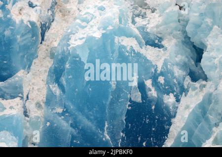 Glacier Bay, Alaska, USA. 6. August 2022. Der South Sawyer Glacier im Tracy Arm Fjord, Alaska, wird am Samstag, dem 6. August 2022, gesehen. (Bild: © Mark Hertzberg/ZUMA Press Wire) Stockfoto