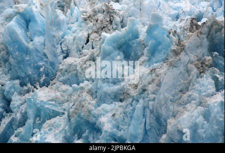 Glacier Bay, Alaska, USA. 6. August 2022. Der South Sawyer Glacier im Tracy Arm Fjord, Alaska, wird am Samstag, dem 6. August 2022, gesehen. (Bild: © Mark Hertzberg/ZUMA Press Wire) Stockfoto