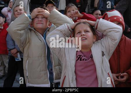 polnische Kindergatenkinder auf Stadttour in Poznan Poaldn 20,2005. Okt. (Foto von Francis Dean/Dean Picics) Stockfoto