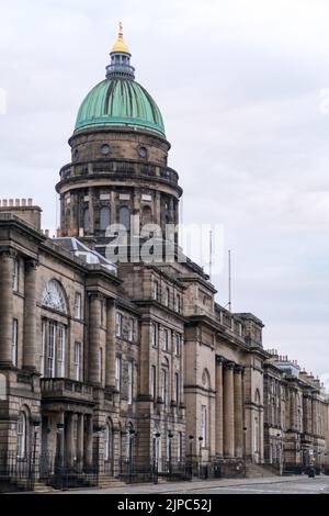 Blick auf georgianische Gebäude in der Neustadt von Edinburgh Stockfoto