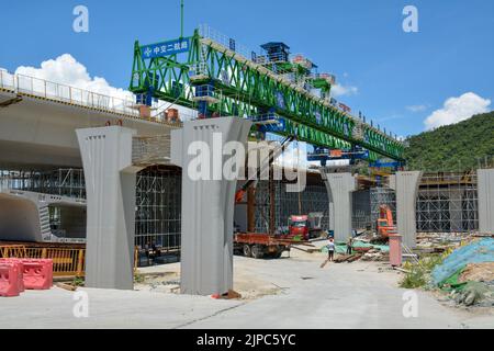 Baustellenbaustraßen im Yantian-Bezirk der chinesischen Stadt Shenzhen. Stockfoto