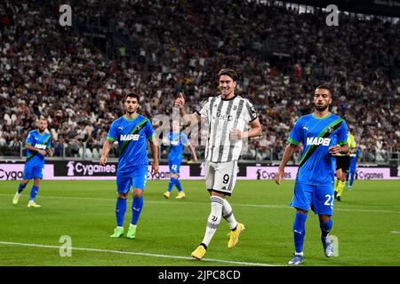 Turin, Italien. 15. August 2022. Dusan Vlahovic von Juventus FC zeigt sich während des Fußballspiels der Serie A zwischen dem FC Juventus und dem US-amerikanischen Sassuolo. Kredit: Nicolò Campo/Alamy Live Nachrichten Stockfoto