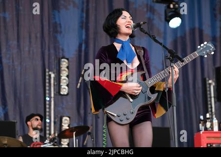 Rosalie Cunningham tritt bei der Cropredy Convention von Fairport auf. Banbury, Großbritannien. 13. August 2022 Stockfoto