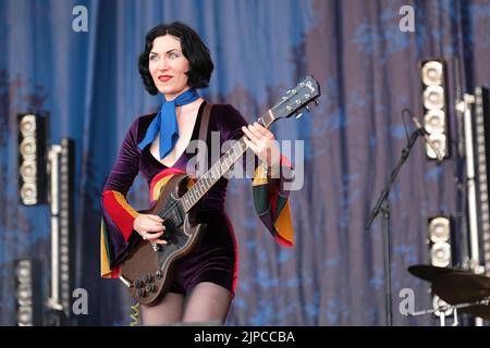 Rosalie Cunningham tritt bei der Cropredy Convention von Fairport auf. Banbury, Großbritannien. 13. August 2022 Stockfoto