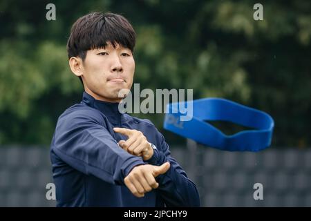 Gent's Hyunseok Hong im Bild während einer Trainingseinheit des belgischen Fußballteams KAA Gent, Mittwoch, 17. August 2022 in Gent. Morgen wird Gent den zyprischen Club Omonia Nicosia im Play-off für den Wettbewerb der UEFA Europa League spielen. BELGA FOTO BRUNO FAHY Stockfoto