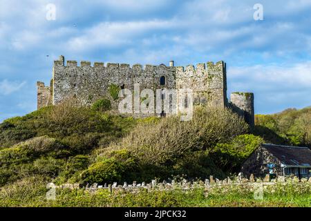 Schloss Manorbier im Dorf Manorbier an der Südküste von Pembrokeshire Stockfoto