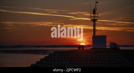 Lever de Soleil dans la baie de Somme à Saint Valery sur Somme. Picardie Stockfoto