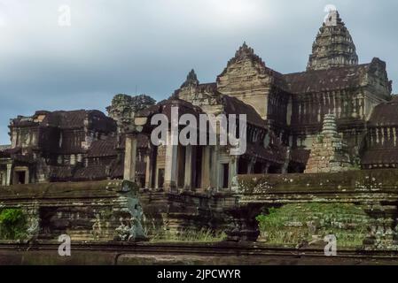 Imposante, aber verlassene östliche Einfahrt zum inneren Heiligtum, Angkor Wat, Siem Reap, Kambodscha Stockfoto