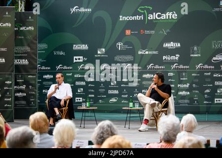 Marina Di Pietrasanta, Italien. 16. August 2022. Clemente Mastella Clemente Mastella, Leiter von Noi di Centro, ist bei der Begegnung mit caffè der Versiliana. (Foto: Stefano Dalle Luche/Pacific Press) Quelle: Pacific Press Media Production Corp./Alamy Live News Stockfoto