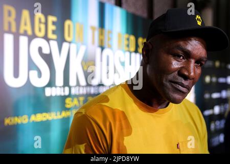 Evander Holyfield während einer Pressekonferenz im Shangri-La Hotel in Jeddah, Saudi-Arabien. Bilddatum: Mittwoch, 17. August 2022. Stockfoto