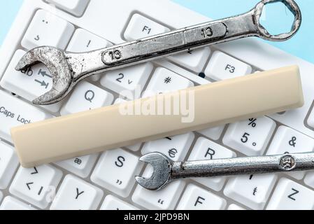 Abstrakte Schreibkraft Üben Speed Typing, Programmierer Debugging Codes Stockfoto