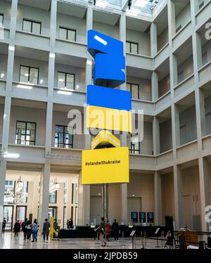 humboldt-Forum, Stand mit der ukraine Stockfoto