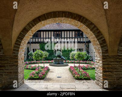 Innenhof, schloss cecilienhof, Narzissbrunnen, Innenhöfe Stockfoto