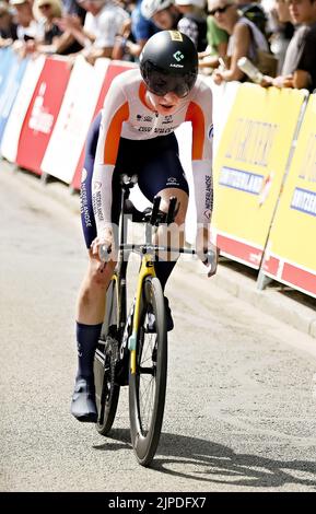 MUNCHEN - Riejanne Markus in Aktion beim Radfahrzeitfahren (Frauen) am siebten Tag der Mehreuropameisterschaft. Die deutsche Stadt München wird 2022 eine kombinierte Europameisterschaft verschiedener Sportarten veranstalten. ANP IRIS VAN DEN BROEK Stockfoto