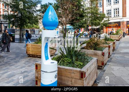 Ein öffentlicher Trinkwasserbrunnen in Islington, North London, Großbritannien, als Wasserquelle der Themse/Bürgermeister von London Stockfoto