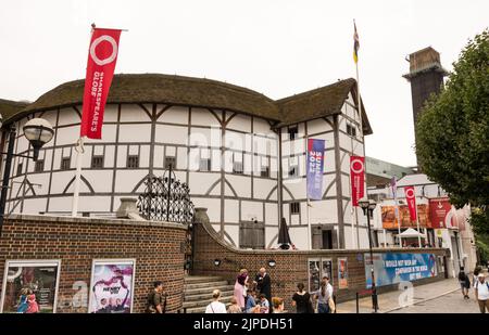 Theo Crosby's Shakespeare's Globe Theatre auf der Londoner Bankside, New Globe Walk, London, SE1, England, VEREINIGTES KÖNIGREICH Stockfoto