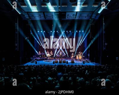 Tony Hadley tritt in Venue Cymru, Llandudno, Nordwales, auf. Stockfoto