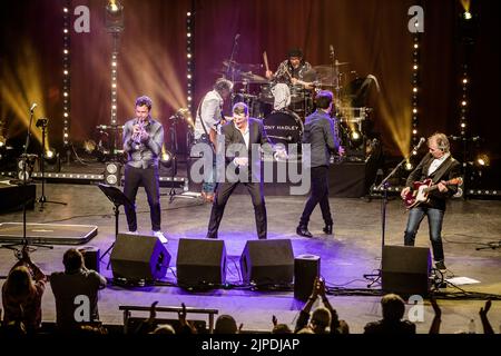 Tony Hadley tritt in Venue Cymru, Llandudno, Nordwales, auf. Stockfoto