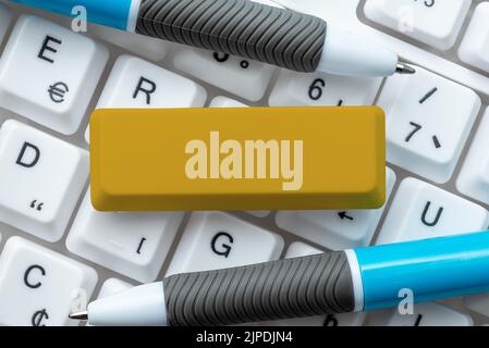 Abstract Programmer Antivirencodes Eingeben, Debug-Codes Erneut Eingeben, Neues Lernen, Chatten Browsing-Aktivitäten, Informationsbeschaffung, Computer Stockfoto