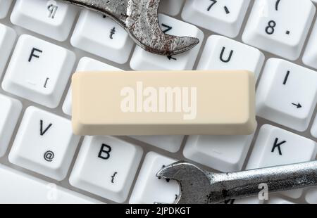 Abstrakte Schreibkraft Üben Speed Typing, Programmierer Debugging Codes, Internet-Chat Browsing Aktivitäten, Menschen Weltweit Verbinden, Lernen Frisch Stockfoto