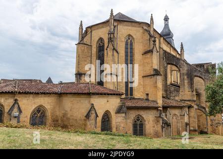 (C) Denis TRASFI/MAXPPP - à Sarlat-la-Canéda le 16-08-2022 - Cathédrale Saint-Sacerdos Stockfoto