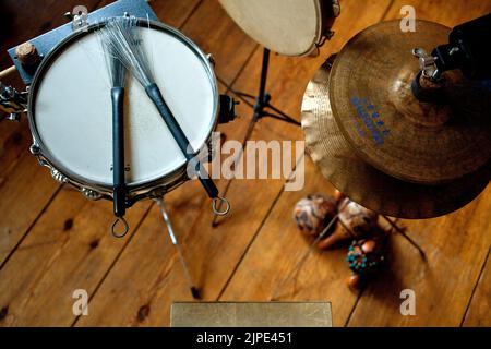 Becken, Schlaginstrument, Schlagzeug, Chekere, Becken, schlaginstrumente, Percussions Stockfoto