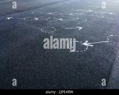 Asphalt, Pfeil, Kreis, Markierung, Asphalt, Pfeile, Kreise, Markierungen Stockfoto