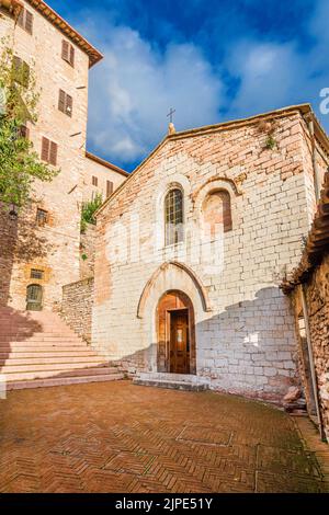 S.Stefano (St. Stephan) mittelalterliche Kirche in Assisi charmante historische Zentrum Stockfoto