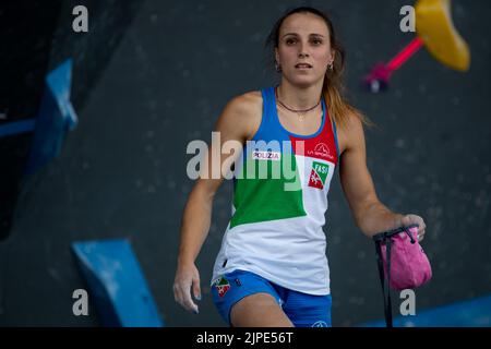 München, Deutschland. 17. August 2022. München, Deutschland, August 17. 2022: Camilla Moroni (ITA) während des Sport Climbing Women's Combined Boulder and Lead Finals am Königsplatz bei den Münchner Europameisterschaften 2022 in München (Liam Asman/SPP) Quelle: SPP Sport Pressefoto. /Alamy Live News Stockfoto