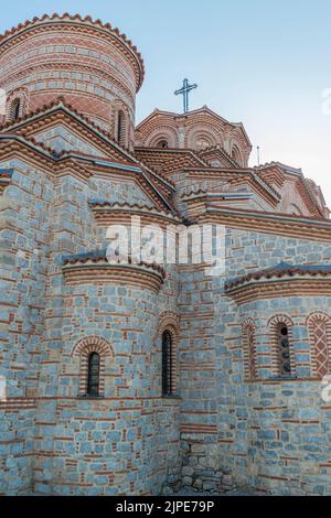 Detail der byzantinischen Kirche der Heiligen Clemens und Panteleimons von unten, Ohrid, Nordmakedonien, Europa Stockfoto